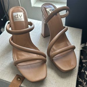 DV by Dolce Vita Tan Heels